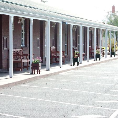 Bairnsdale Tanjil Motor Inn Экстерьер фото