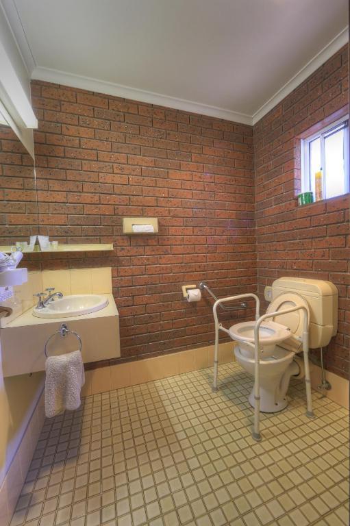 Bairnsdale Tanjil Motor Inn Экстерьер фото