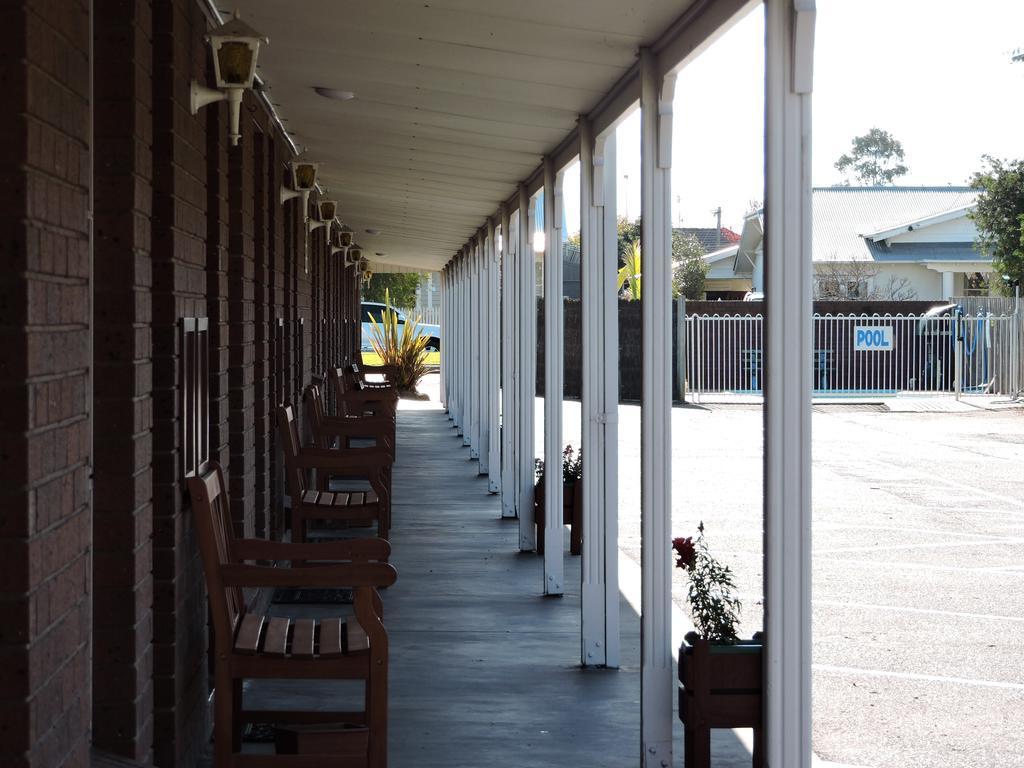 Bairnsdale Tanjil Motor Inn Экстерьер фото