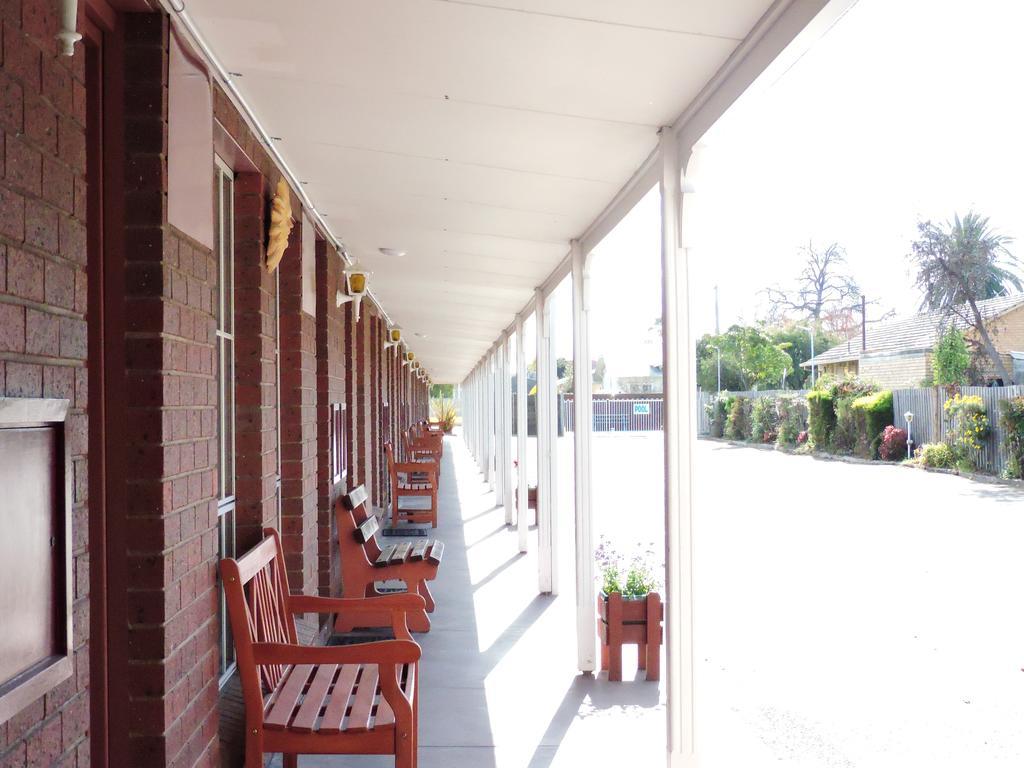 Bairnsdale Tanjil Motor Inn Экстерьер фото