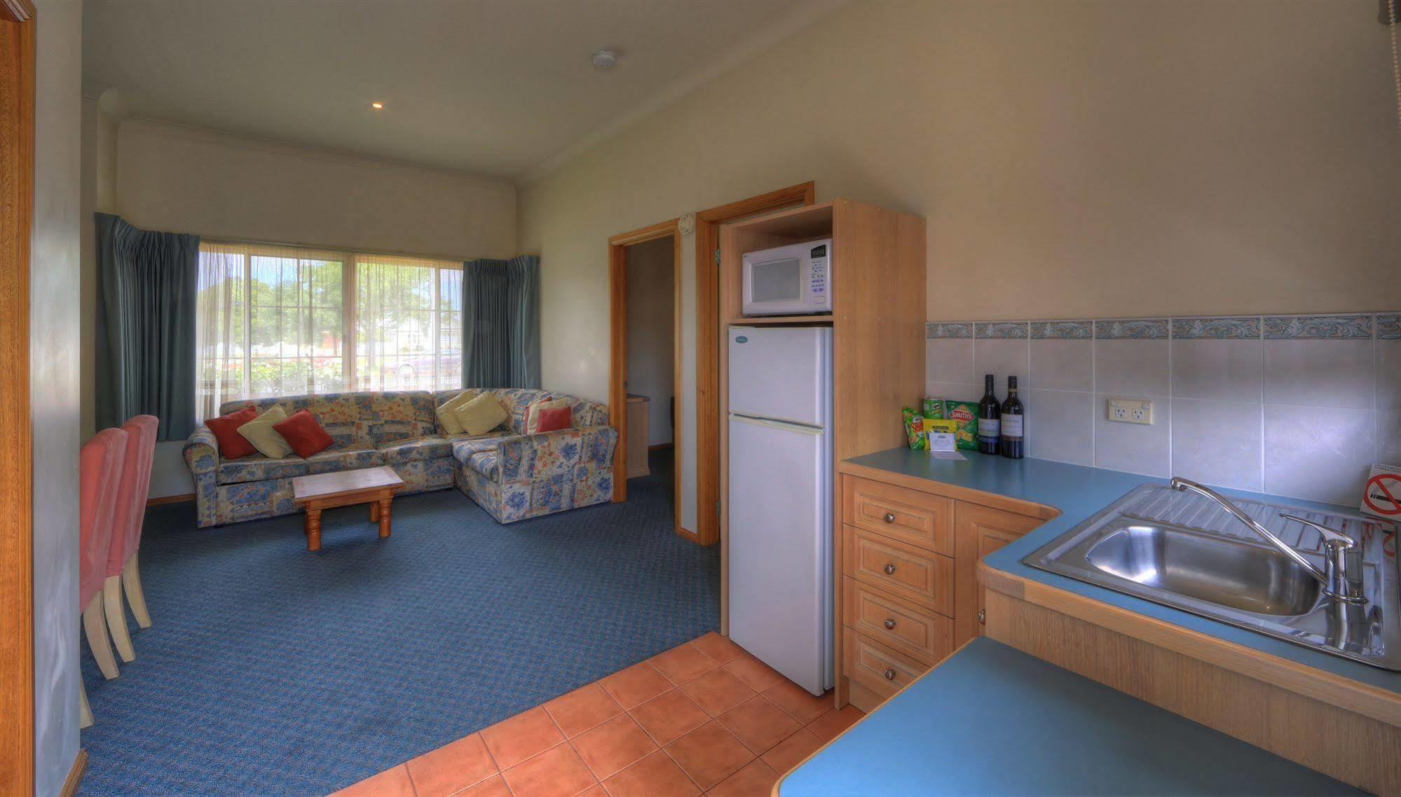 Bairnsdale Tanjil Motor Inn Экстерьер фото