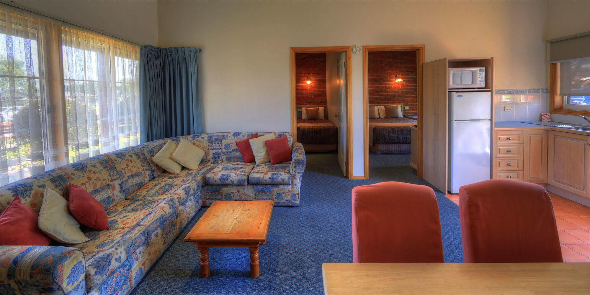 Bairnsdale Tanjil Motor Inn Экстерьер фото