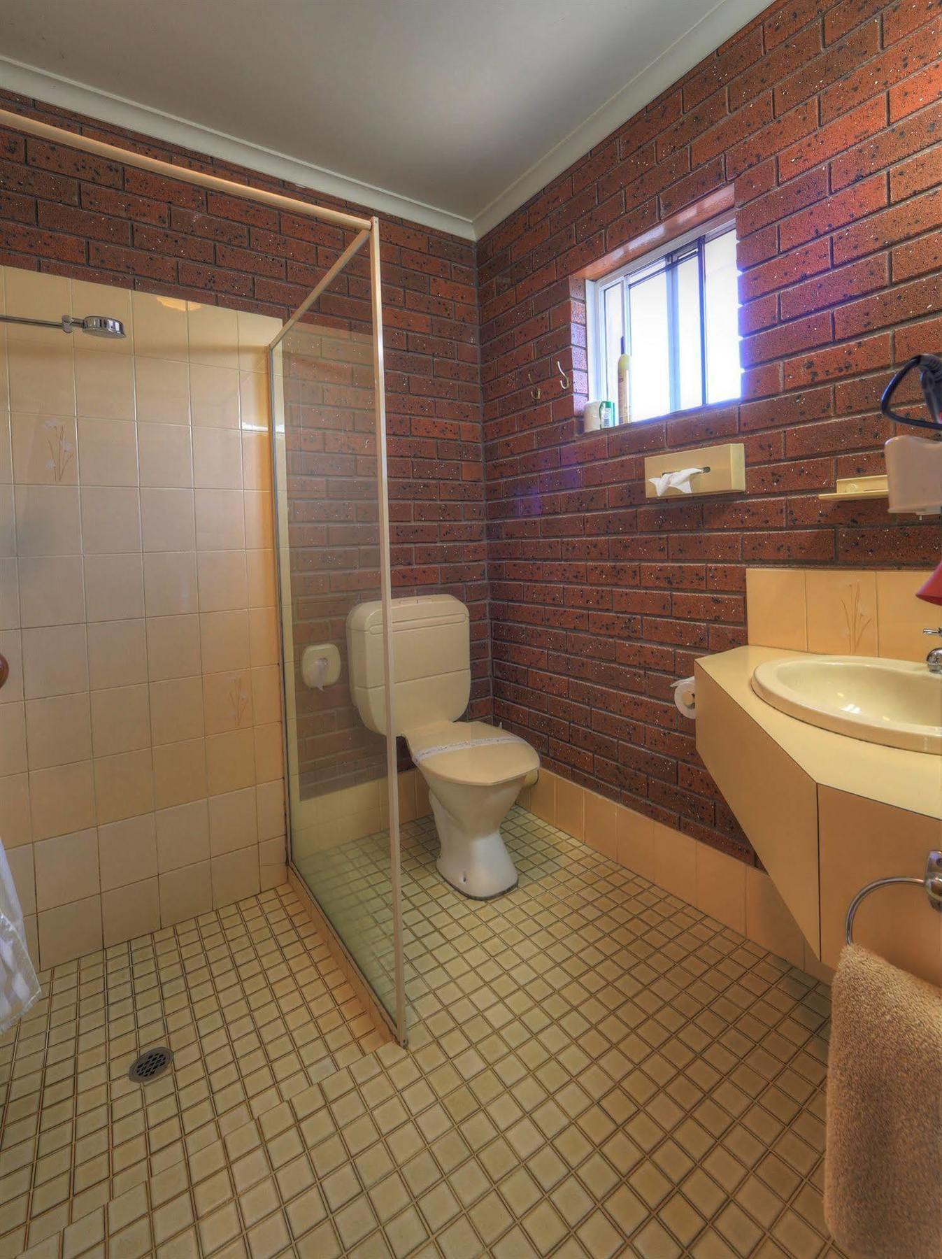 Bairnsdale Tanjil Motor Inn Экстерьер фото